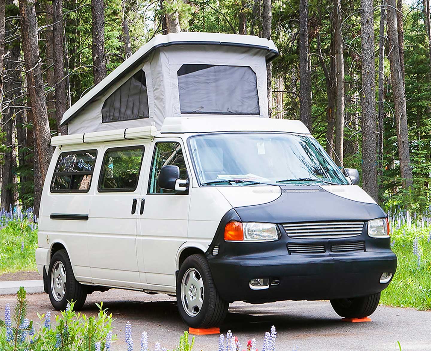 55281 camper van on rural road pioneer mountains 2021 08 28 23 40 24 utc.jpg